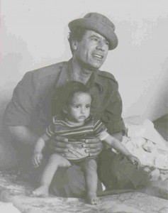 Kumpeltyp Gaddafi? (Bildquelle Wikipedia.de)